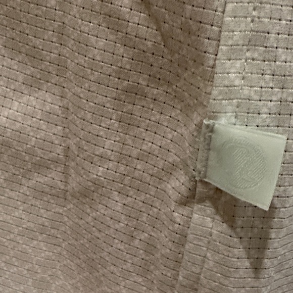 Lululemon Airing Easy Short Sleeve shirt, Large, NWT - Picture 7 of 8